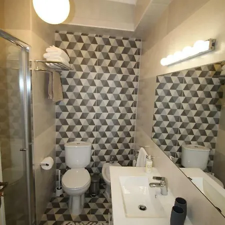 Com Patio * 阿威罗