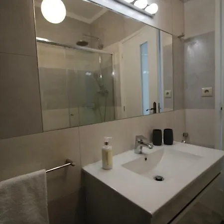 Com Patio 公寓 阿威罗