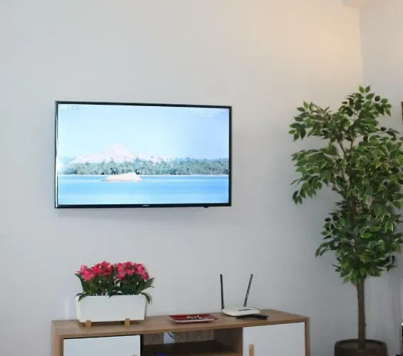 Com Patio אבאירו